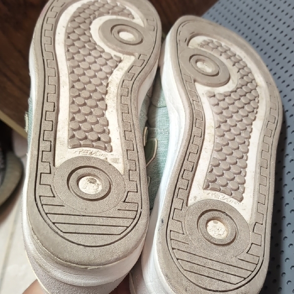 New Balance 300 Green Canvas Sneakers - Picture 6 of 8